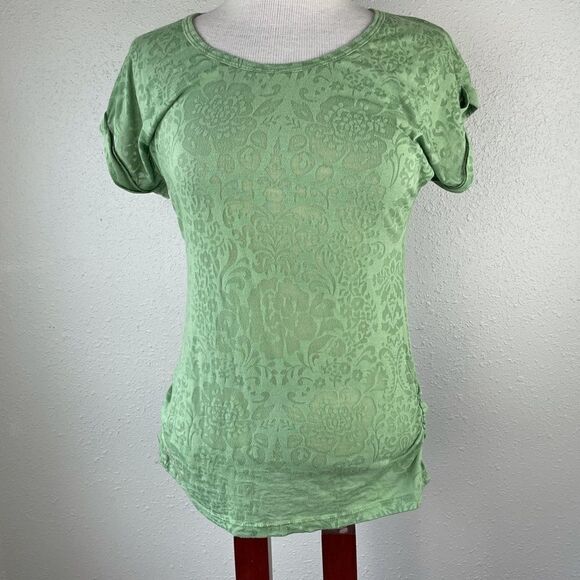 Maurices Short Sleeve T-shirt Size M EUC - Picture 1 of 7